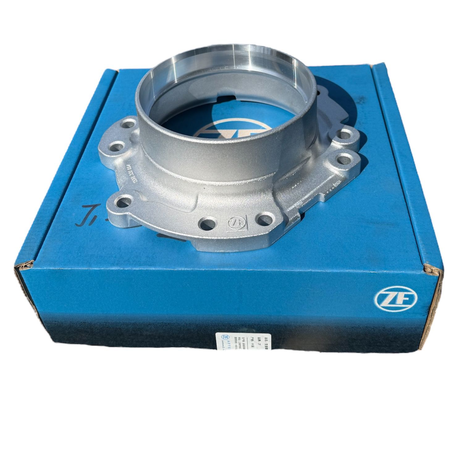 ZF - крышка задняя КПП TRAXON